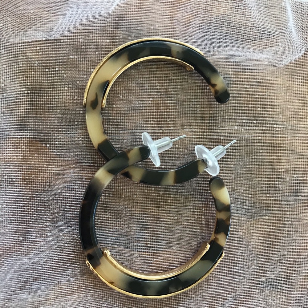 Cream Tortoise Hoop - Picture 2 of 5
